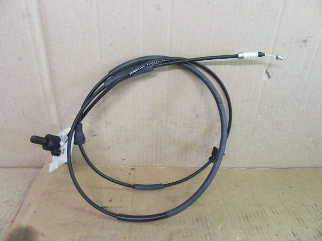 Fiat 500 L gyári új motorháztető nyitó bovden