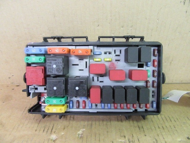 Fiat Grande Punto külső biztosíték tábla 51737884