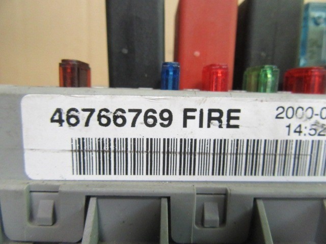 Fiat Punto 1999-2003 külső biztosíték tábla 46766769