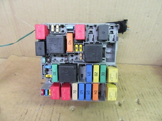 Fiat 500 külső biztosíték tábla  51867698