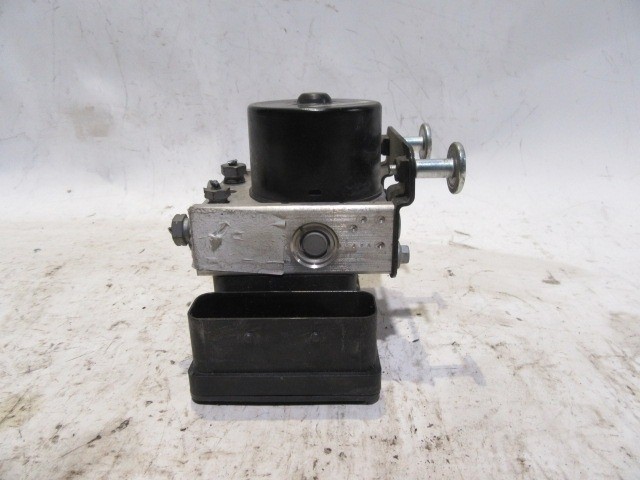 Ford Fiesta MK7 abs egység 8v512m110ad