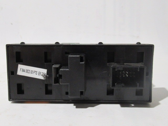 Lancia Delta, Fiat Bravo bal első ablakemelő kapcsoló 4x