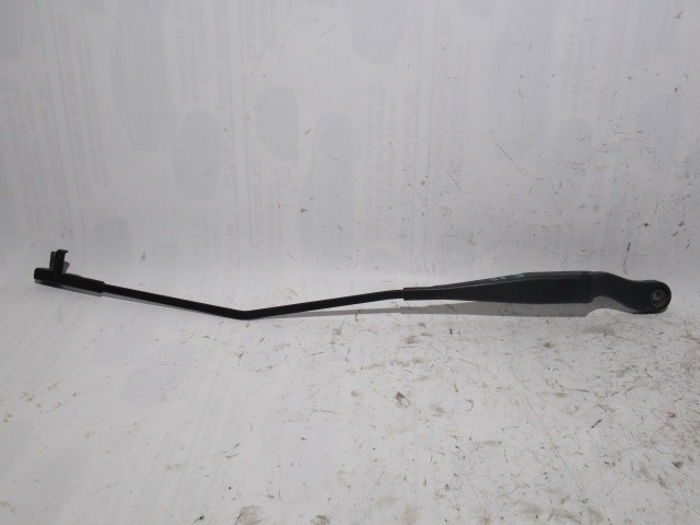 Alfa Romeo 159 jobb első ablaktörlő kar 60699861