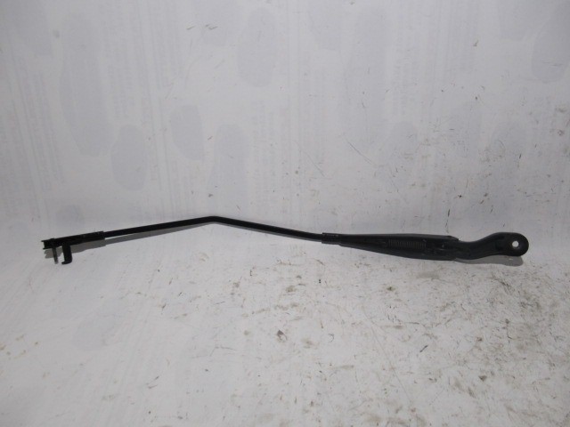 Alfa Romeo 159 jobb első ablaktörlő kar 60699861