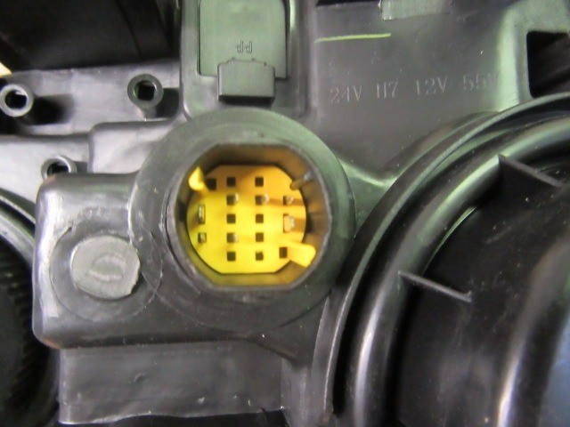 Fiat Linea utángyártott új, jobb első fényszóró