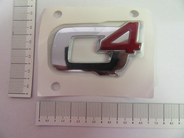 Alfa Romeo Giulia gyári új Q4 felirat 50544416