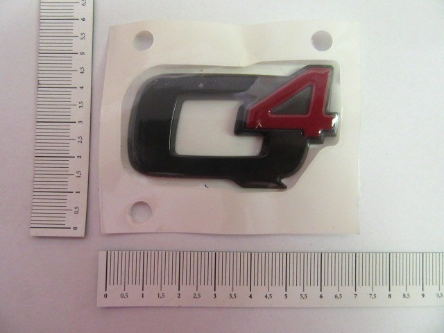 Alfa Romeo Giulia gyári új Q4 felirat Króm színű 