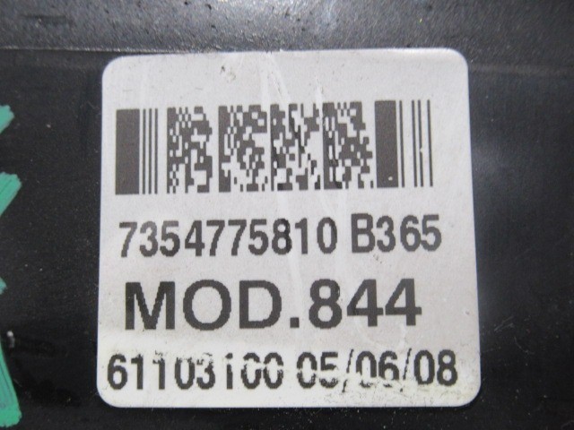 Lancia Delta középső levegő beömlő 735477581