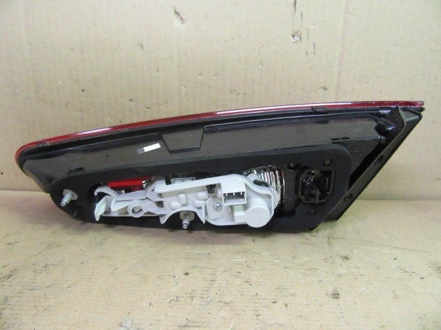 Alfa Romeo Giulietta gyári-beszállítós új (Magneti Marelli) bal hátsó belső lámpa