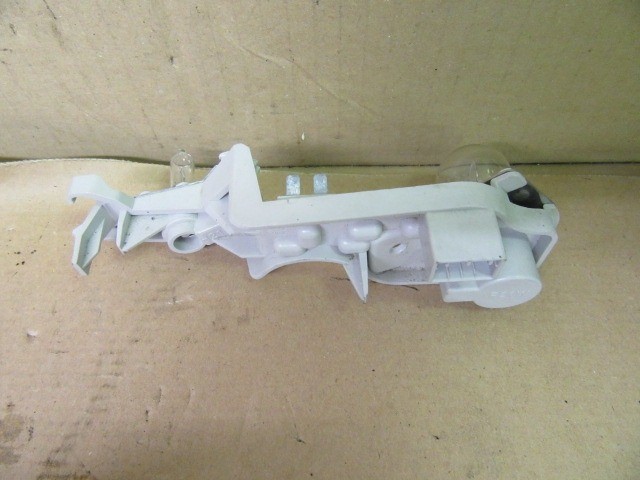 Alfa Romeo Giulietta bal hátsó belső lámpa, izzó foglalat