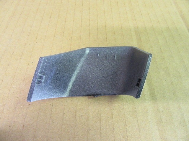 Alfa Romeo 159 gyári új bal oldali tetősín ezüst színű, középső takaró kupak  156073317