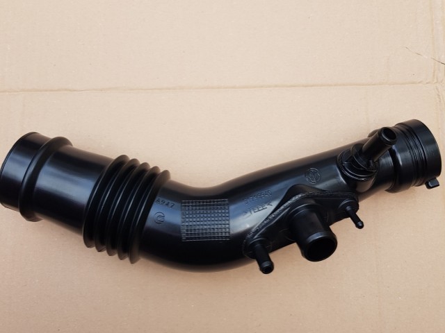 Fiat Bravo, Lancia Delta 1,4 16v T-Jet gyári új levegőcső a légszűrőház és a turbó között 51798940