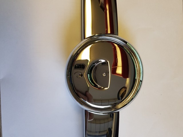 Alfa Romeo 159 gyári új első embléma tartó a motorháztetőn 71777751