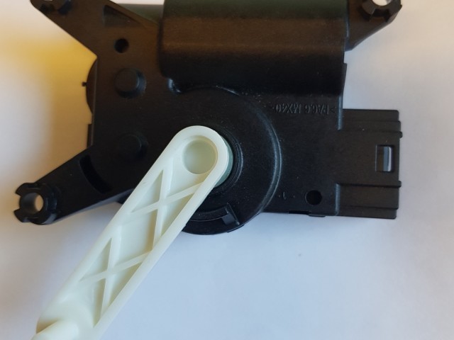 Fiat Bravo 2007-2014, Lancia Delta 2008-2014 gyári új külső belső levegő terelőlapát állító motor