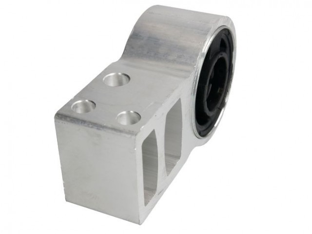 Alfa Romeo 159, Brera, Spider utángyártott új bal első alsó lengőkar hátsó szilent 50706954