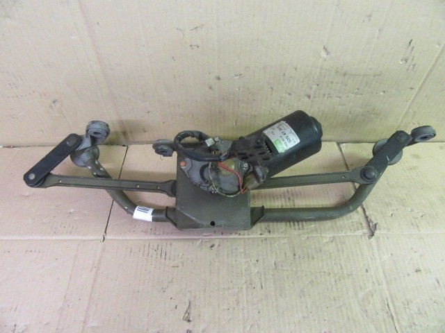 Lancia Zeta első ablaktörlő motor mechanikával