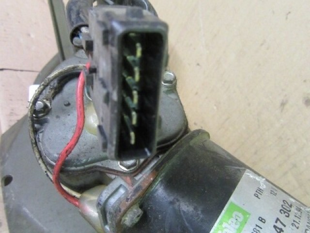 Lancia Zeta első ablaktörlő motor mechanikával