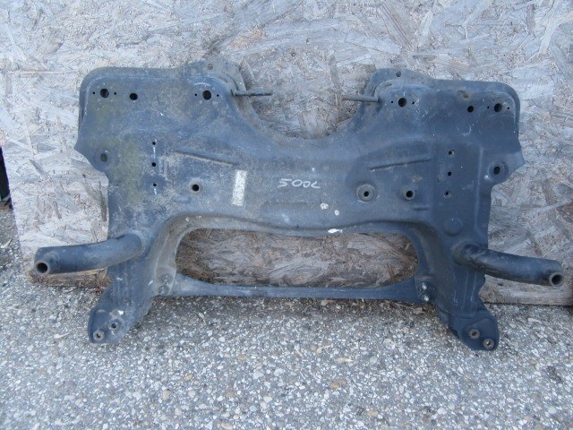 Fiat 500 L első segédalváz, bölcső 51966048