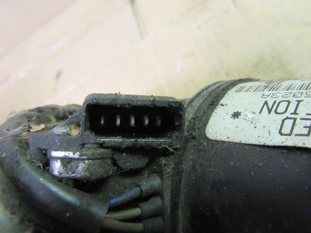 Volkswagen New Beetle ablaktörlő motor mechanikával