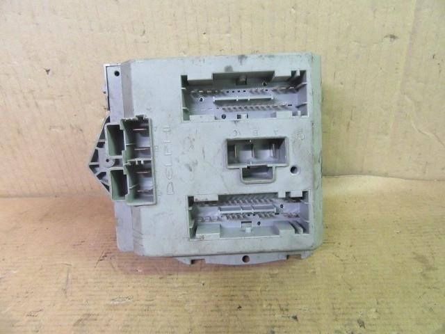 Fiat Punto II.-III. külső biztosíték tábla 46798118