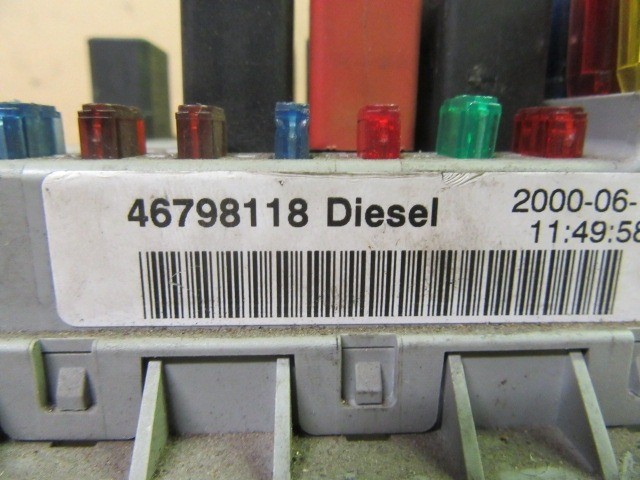Fiat Punto II.-III. külső biztosíték tábla 46798118