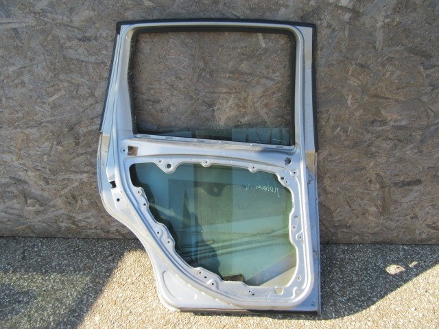 138906 Fiat Croma 2005-2010 bal hátsó ezüst színű ajtó