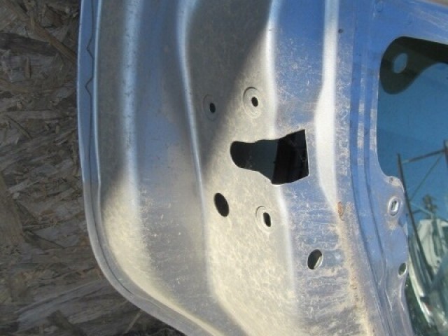 138906 Fiat Croma 2005-2010 bal hátsó ezüst színű ajtó