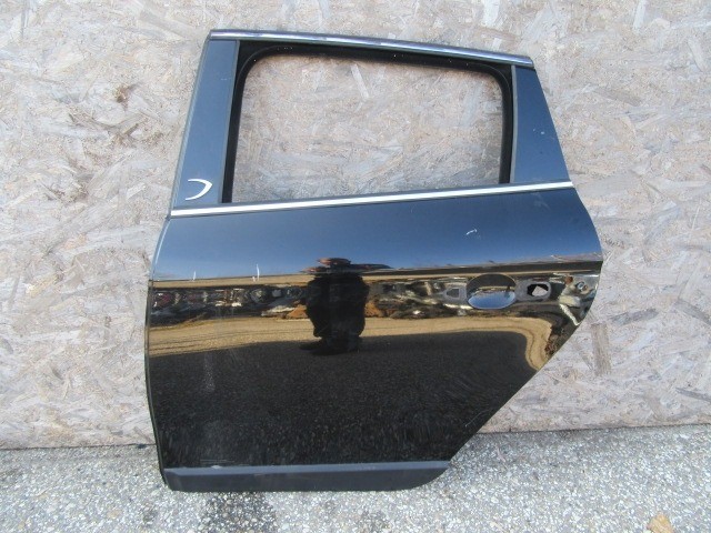 147062 Lancia Delta 2008-2014 fekete színű bal hátsó ajtó