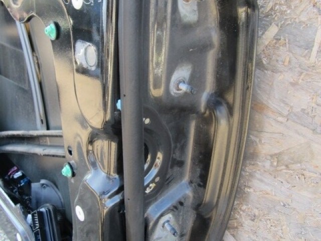 147058 Dodge Journey bal első fekete színű ajtó