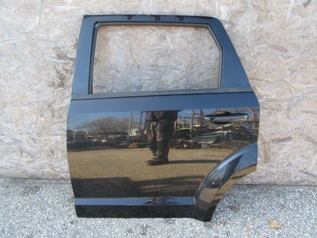 147057 Dodge Journey bal hátsó fekete színű ajtó