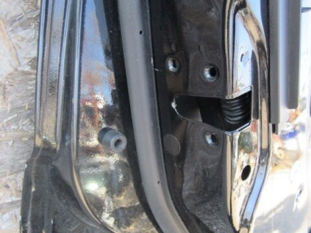 147057 Dodge Journey bal hátsó fekete színű ajtó