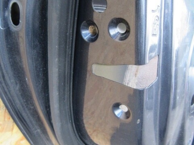 136637 Ford Fiesta 2008-2017 bal hátsó ajtó a képen látható sérüléssel 