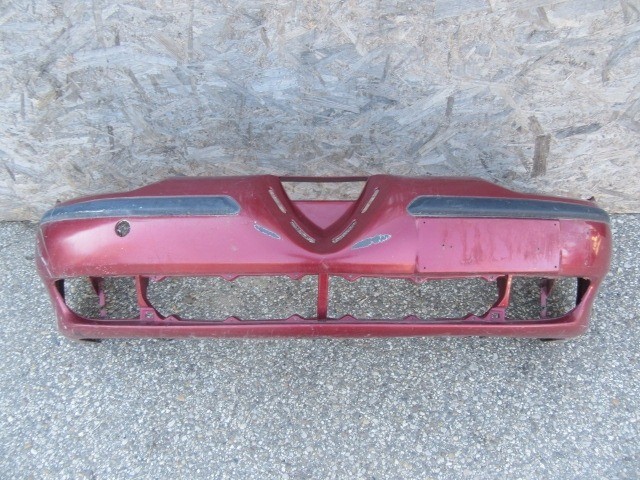 147916 Alfa Romeo 156 1997-2003 első lökhárító a képen látható sérüléssel