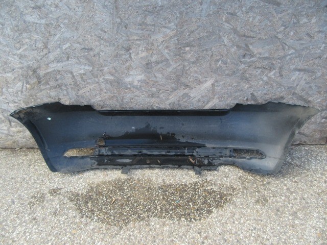 147864 Fiat 500 2015- hátsó lökhárító a képen látható sérüléssel