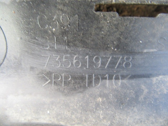 147864 Fiat 500 2015- hátsó lökhárító a képen látható sérüléssel