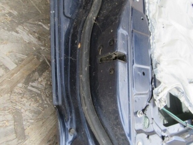 150007 Kia Carnival 2006-2014 jobb első ajtó