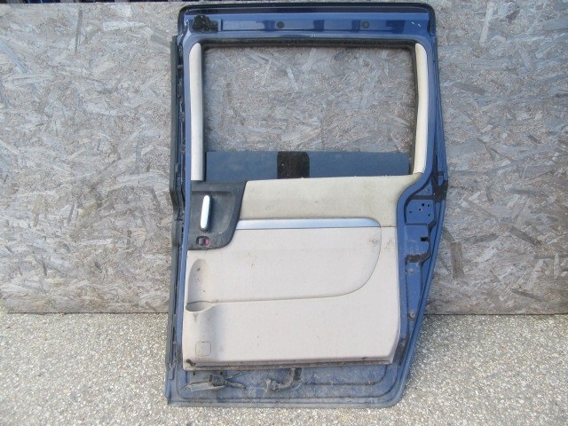 150039 Kia Carnival jobb oldali tolóajtó