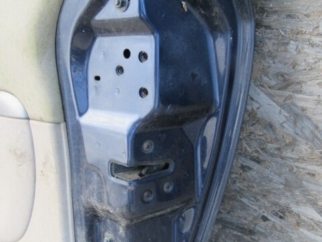 150039 Kia Carnival jobb oldali tolóajtó