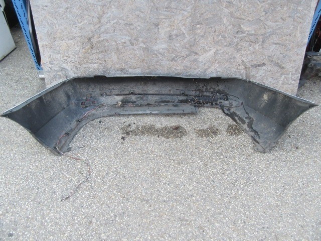 150050 Lancia Thesis parkszenzor helyes hátsó lökhárító a képen látható sérüléssel