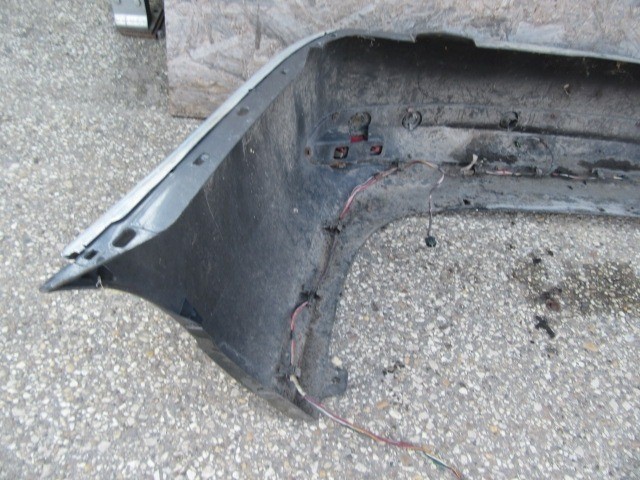 150050 Lancia Thesis parkszenzor helyes hátsó lökhárító a képen látható sérüléssel