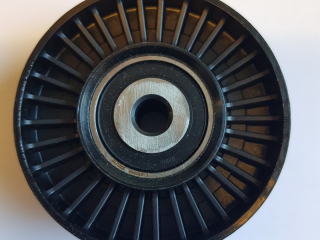 Alfa Romeo, Fiat, Lancia utángyártott új generátor szíj vezető görgő