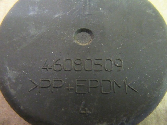 Fiat Panda III. 2012- 66 mm átmérőjű fényszóró izzó takaró kupak