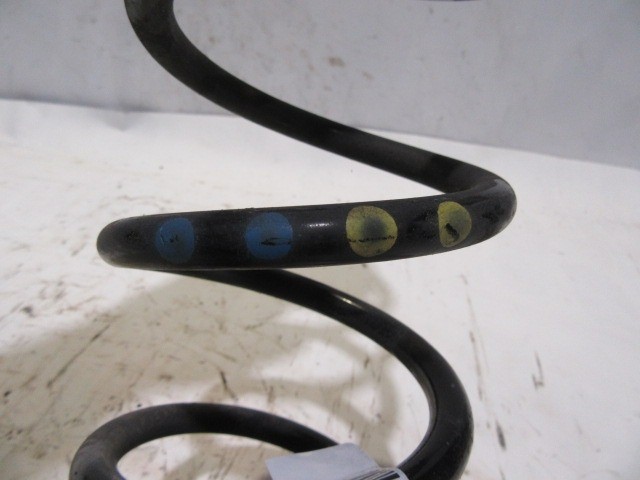 Fiat 500 L hátsó rugó citrom, citrom, kék, kék színjelöléssel