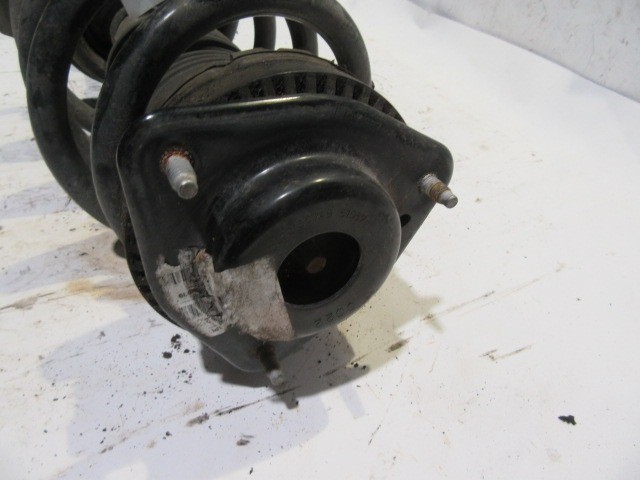 Lancia Voyager 2,8 Diesel első lengéscsillapító rugóval