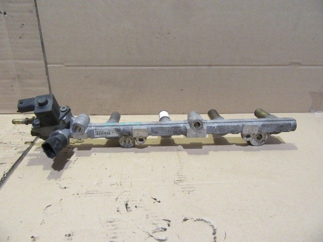 Alfa Romeo 156 0261555016 számú rail cső