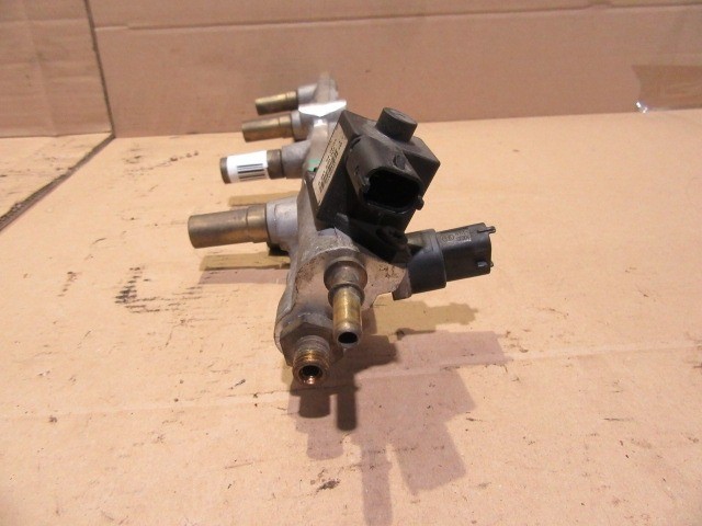 Alfa Romeo 156 0261555016 számú rail cső