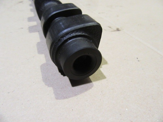 Alfa Romeo 147 1,6 16v Ts benzin kipufogó vezérműtengely