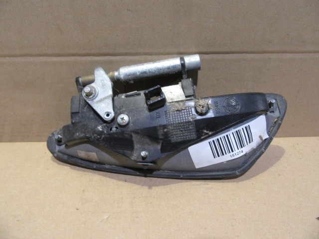 151274 Alfa Romeo 159 ezüst színű, jobb hátsó külső kilincs