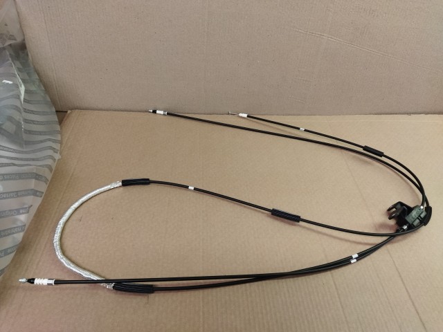 Alfa Romeo Giulia 2016-   2.0  benzin, gyári új  motorháztető nyitó bovden