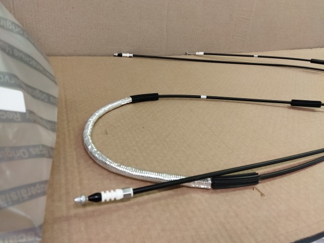 Alfa Romeo Giulia 2016-   2.0  benzin, gyári új  motorháztető nyitó bovden